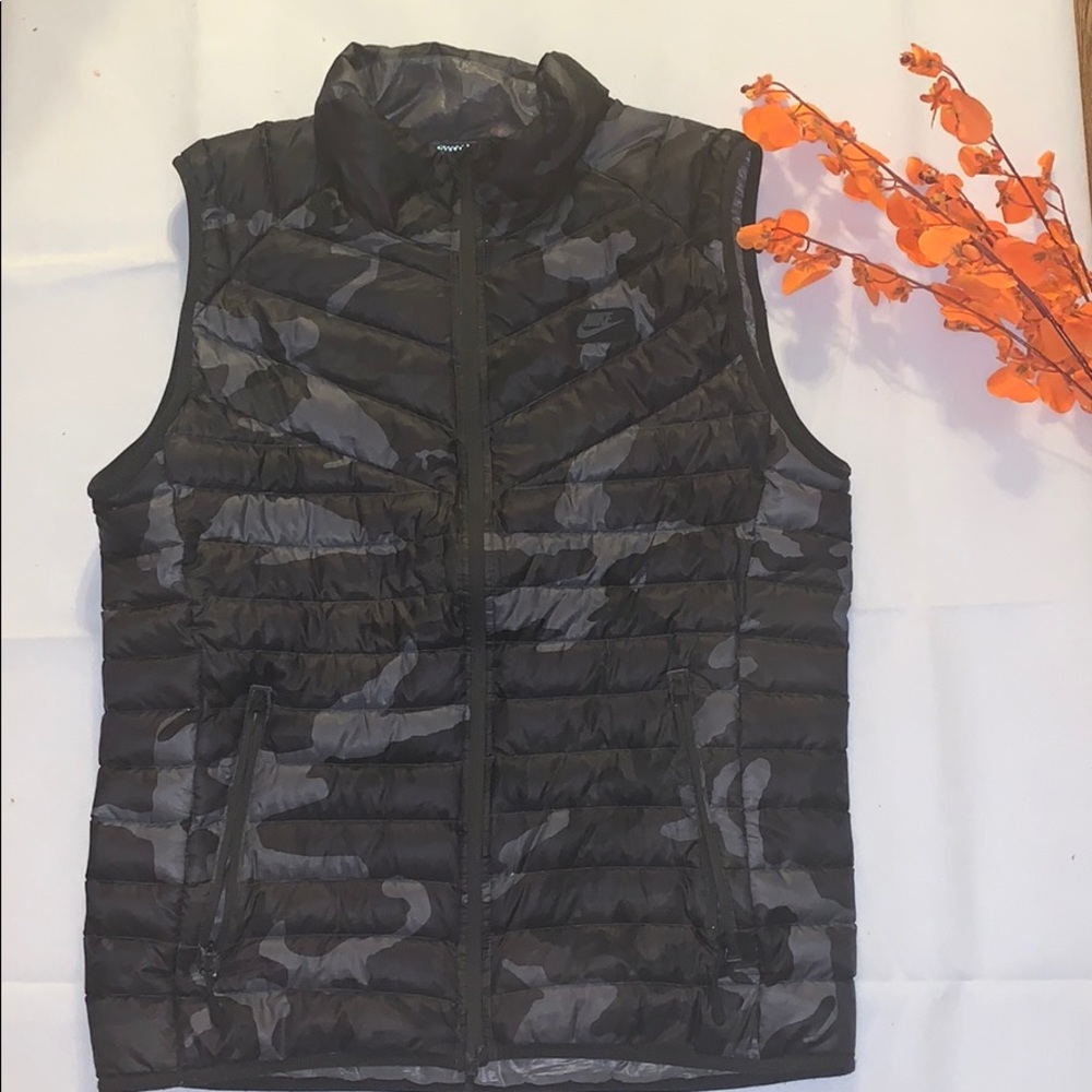 Nike Camo-Tech Vest
